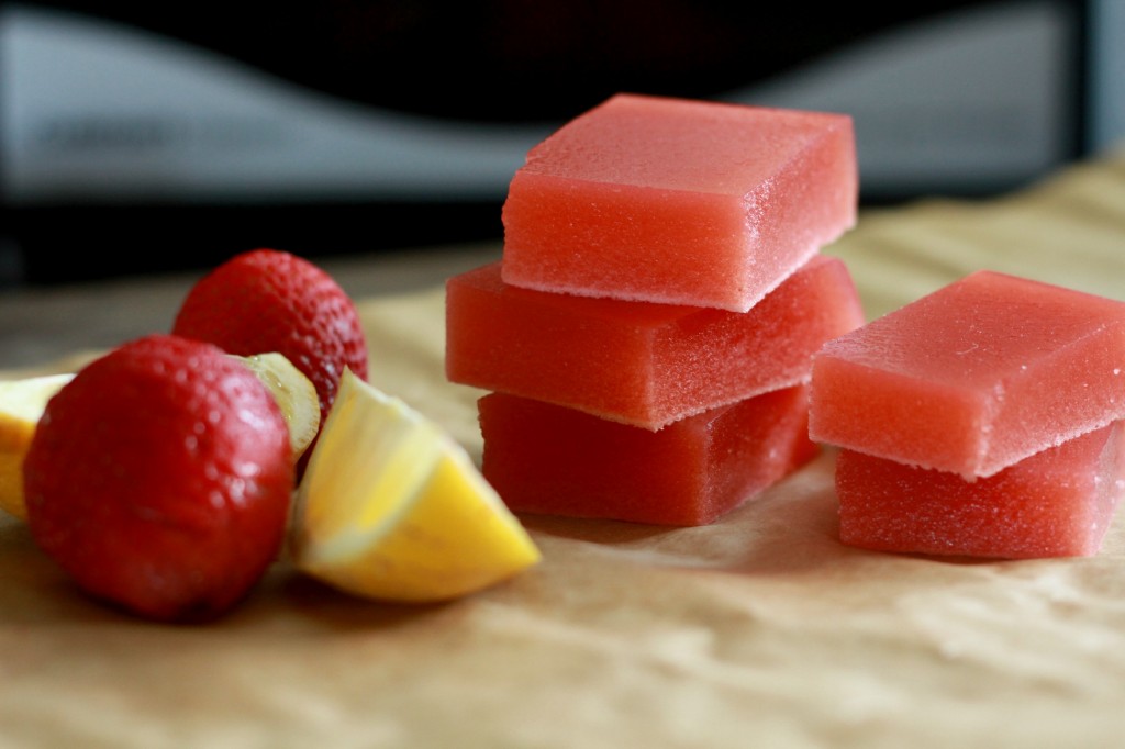 Strawberry Lemonade Gummies ~ Real Food Family #realfood #realfoodtreats #realfoodsnacks #gelatin