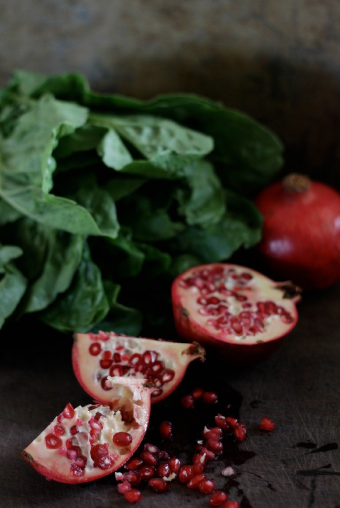 Pomegranate Salad with Toasted Pumpkin Seed and Pomegranate Vinaigrette ~ Around the time when pomegranates become in season, I like to spend some time every week removing all the seeds from pomegranates so I can have a container full of them ready for anything. My favorite way to use pomegranate seeds is in salads. This basic salad is a go-to recipe for me. ‪#‎salad‬ ‪#‎realfood‬ ‪#‎vegetarian‬ ‪#‎glutenfree‬ ‪#‎grainfree‬ ‪#‎paleo‬